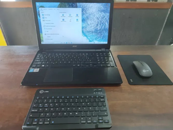 Notebook Acer + Teclado e Mouse Sem Fio + Carregador - Funcionando - Aceito Ofertas!