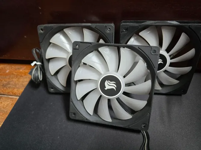 Kit Ventoinhas Pichau Gaming Feather X RGB 3x120mm, PG-FX120-RGB