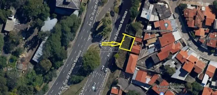 Vende ou Aluga Terreno 250m prox Lix da Cunha
