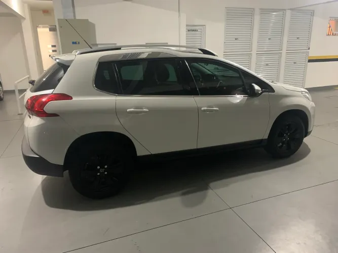 Peugeot 2008 Griffe 1.6 Flex 16V 5P Aut. 2017