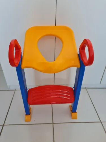 Redutor de assento sanitário infantil