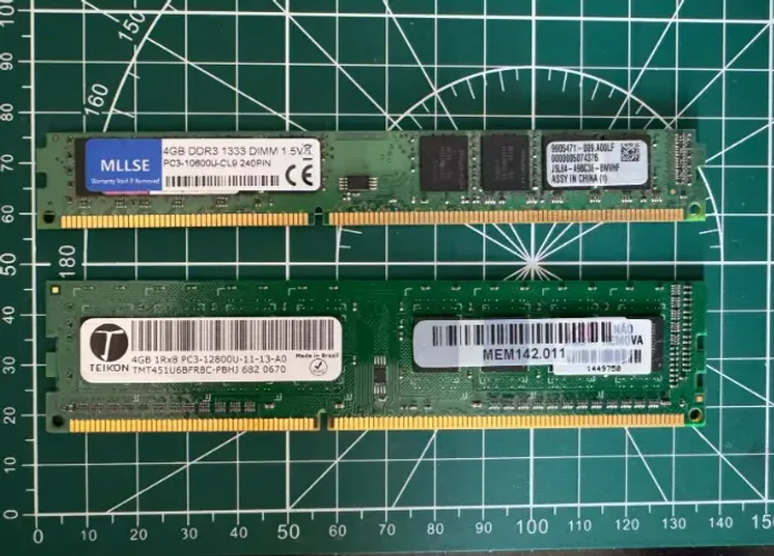 Memoria RAM DDR3 4 GB (Desktop) 1600 (2 unidades)