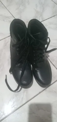 Bota 37