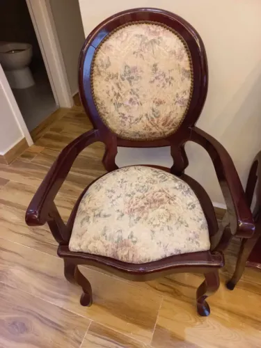 Cadeiras medalhão 