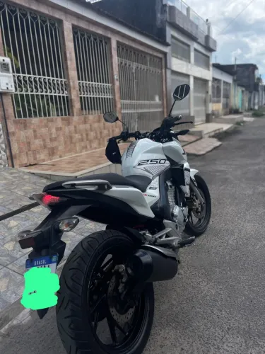 vendo twister 250 2016 ou troco em xre