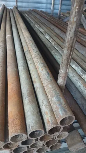 Tubos de Aço de 42mm, com parede 3mm de espessura com tamanhos de 1,20m e 2,20 metros