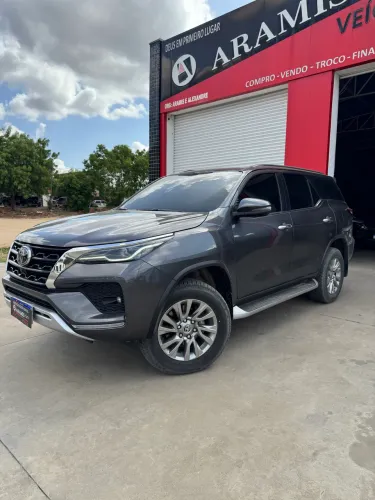 Toyota Hilux SW4 SRX 4X4 2.8 TDI 16V Dies. Aut. 2023
