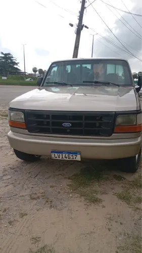 F1000 1998 Ar gelando e vidros eletricos