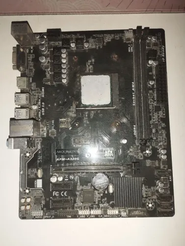 Placa mãe ARQ-A320 COM DEFEITO