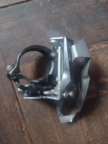 VENDO CÂMBIO DIANTEIRO SHIMANO ALTUS