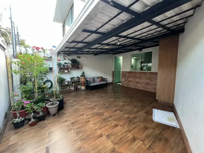 Casa Geminada com Entrada Independente no Bairro Santa Amélia a poucas quadras da Orla da