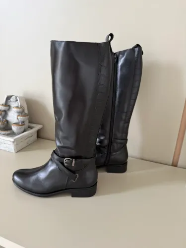 Vendo bota de couro legítimo