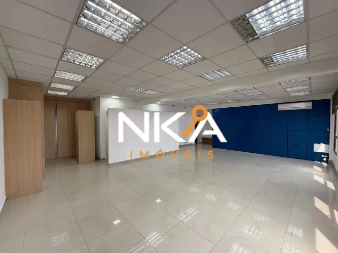 SALA TRIPLA PARA LOCAÇÃO NO VÉRTICE EM VALINHOS.