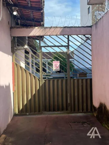 (Aluga-se) - Casa com 3 dormitórios, 170 m² por R$ 3.000/mês - Olaria - Porto Velho/RO