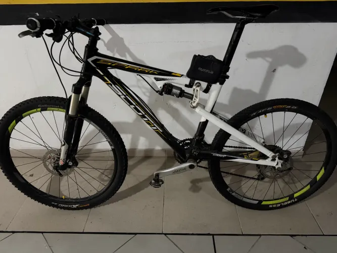 Bike Scott Full Suspention barbada!