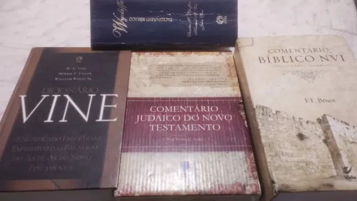 Dicionário e comentário bíblico