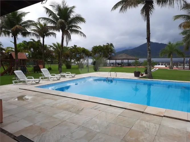 Condomínio com 5 quartos à venda ou para locação em Balneario praia do perequê - SP