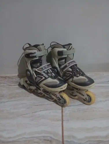 Patins Traxart Ajustável (33 ao 36) - Super Conservado!