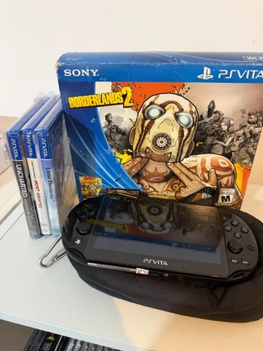 PlayStation Vita Slim com jogos e cartão SD