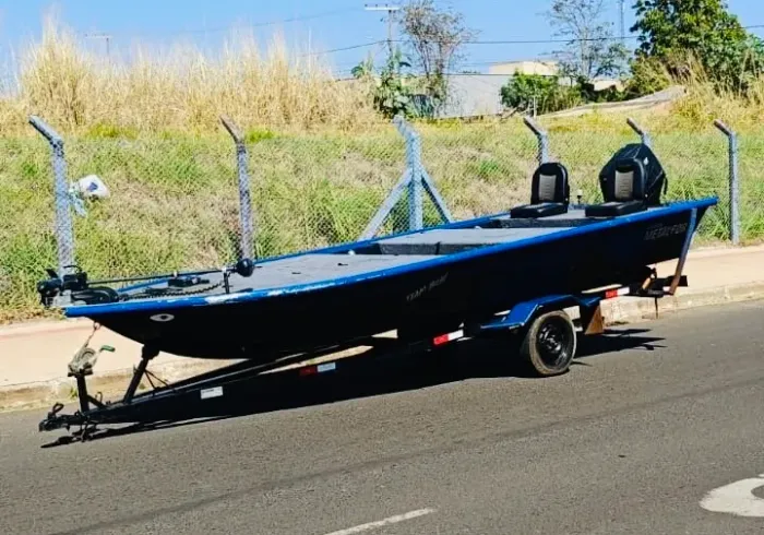 Vendo Team Boat Metal Forte Completo
