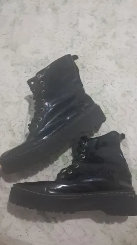 Bota Cuturno Preta de Verniz 36/37