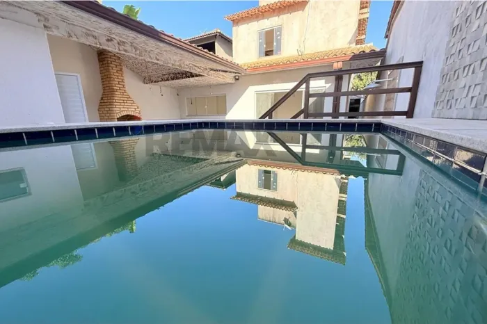 Casa Duplex com piscina | 4 Quartos | Primeira Moradia | Alto da Boa Vista