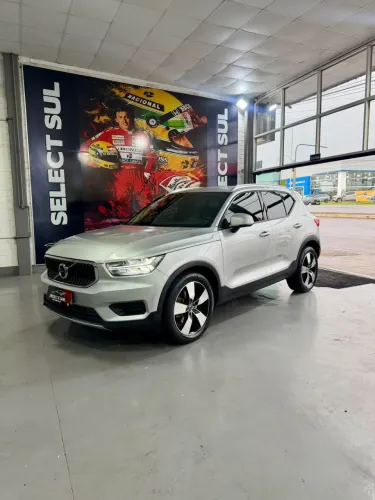 Volvo XC40 T-5 Momentum 2.0 252cv AWD 2019