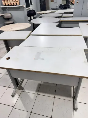 MESAS PARA ESCRITÓRIO 