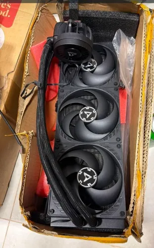 Arctic líquid feeezer 420mm  <br>Valor 600,00