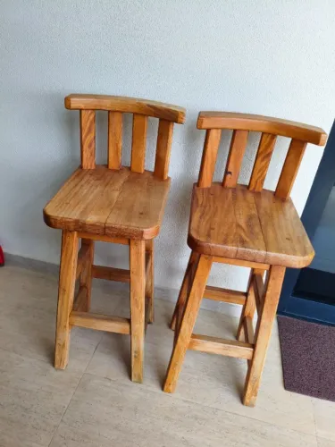 Banquetas de Madeira Maciça - Rústicas e Resistentes