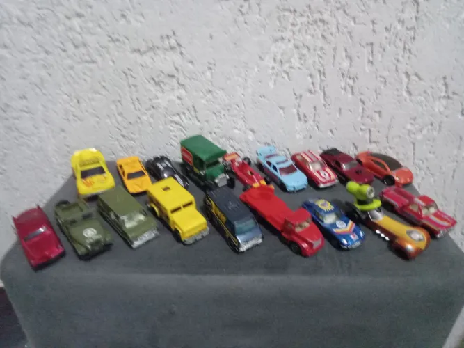 Miniaturas de ferro dos anos 80