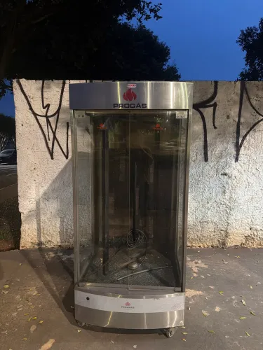 Máquina de assar frango