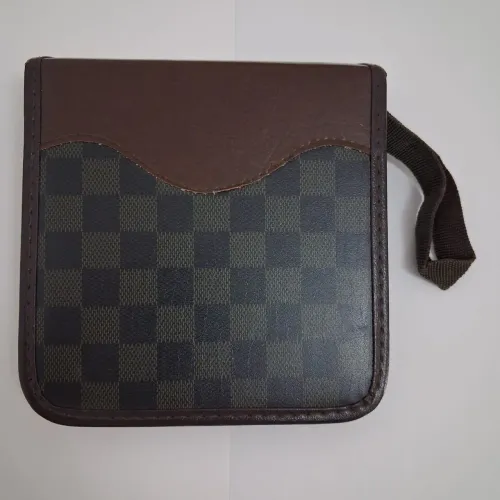 Porta CDs Quadriculado Marrom - Para 40 CDs