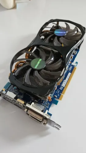 Placa de Vídeo Gigabyte GTX 650 Ti Boost 2GB