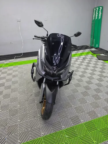 NMAX 25 connected 160