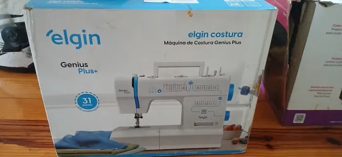 Maquina de costura nova na caixa (220v)
