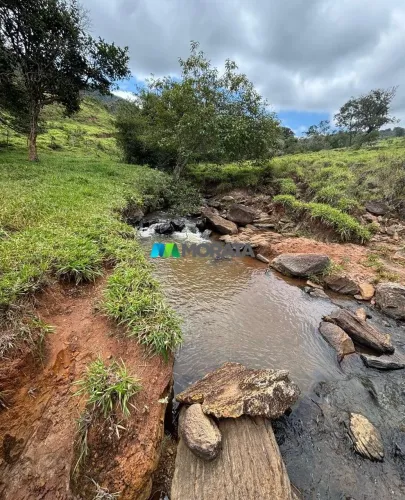 FAZENDA / TERRENO À VENDA - 27,30 HECTARES - PIRACEMA (MG)