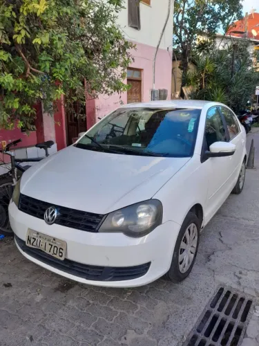 Volkswagen Polo Sedan 1.6 MI Total Flex 8V 4P 2012