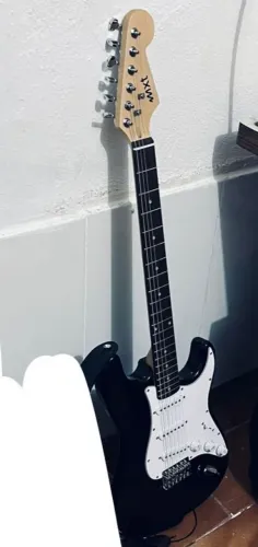 Vendo se uma guitarra