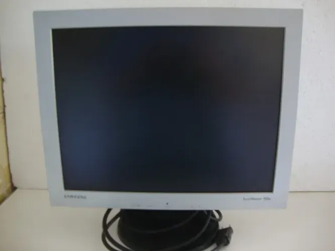Monitor Sansung G-15 LS