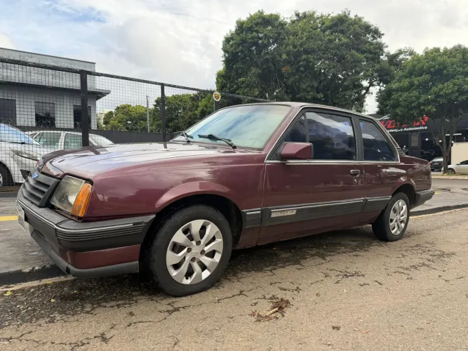 Chevrolet Monza GL 2.0 Efi/sl/l/650/club/barc.2e4p (álcool) 1988