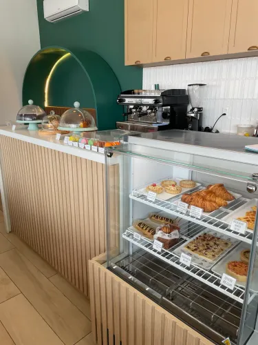 Vitrine quente para expor salgados