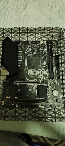Placa Mãe Maxsun Terminator B550M DDR4 Dual Socket (Com Defeito!)