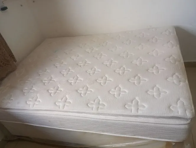 Cama box de mola ensacada  ( Umaflex-Itália)
