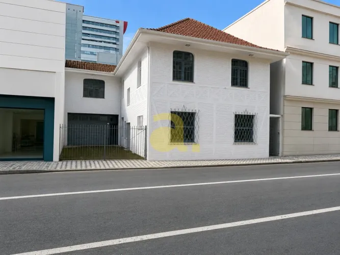 Casa comercial para alugar em ótima localização no Centro de - BLUMENAU/SC