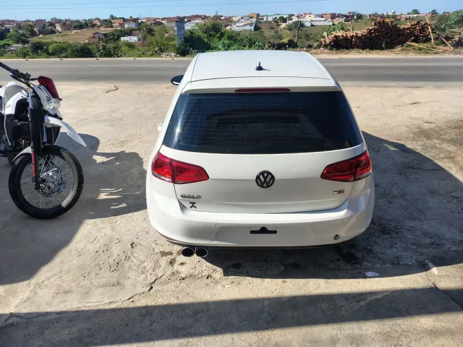 Volkswagen Golf Comfortline 1.4 TSI 140cv Aut. 2015