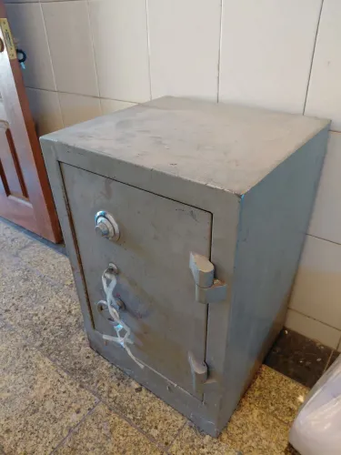 Cofre robusto e barato