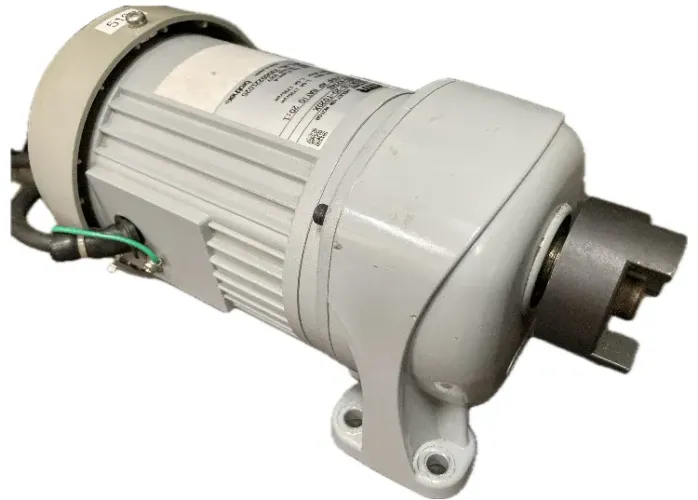 Motoredutor 1/4 Cv relação 1x20 Trifásico 220 v