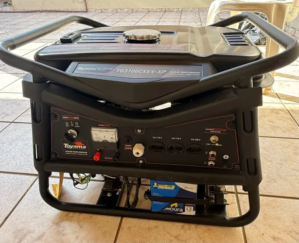Gerador de energia a gasolina Toyama / Conjunto de 3 peças