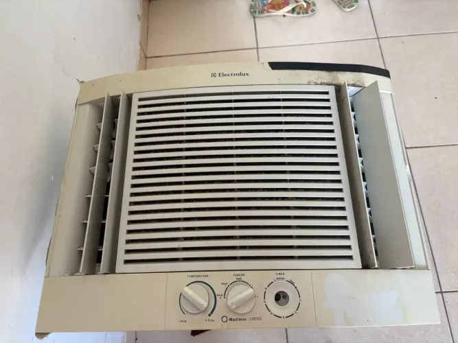 Vd ar condicionado de janela de 10 mil btu